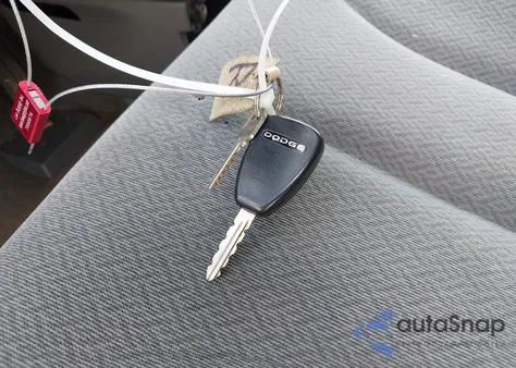 2005 Dodge Grand Caravan Sxt from USA, damaged, VIN 2D4GP44L85R143476